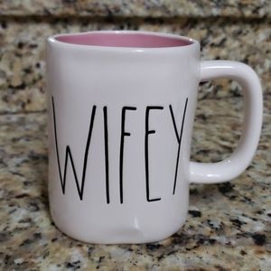 Rae Dunn Dining - Rae Dunn Artisan Collection Wifey Mug Rae Dunn Dining - Rae Dunn Artisan Collection Wifey Mug